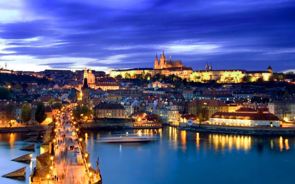 PRAG ( JESEN) BUS PROGRAM 25.11. 5 DANA OD 359,00 KM PO OSOBI (NOVO!)
