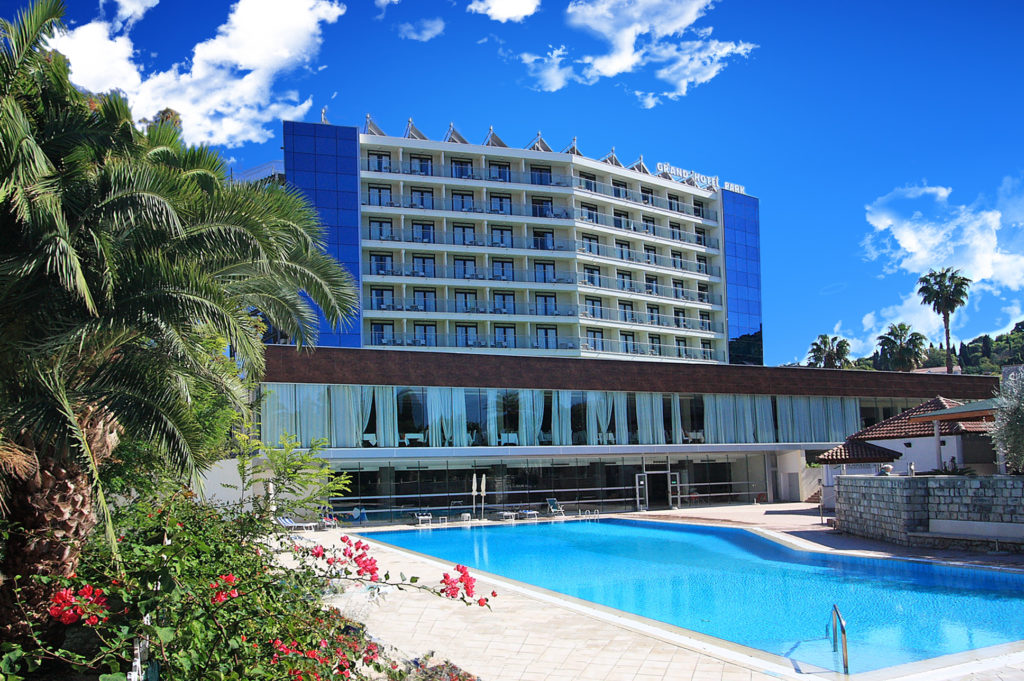 GRAND HOTEL PARK 4* DUBROVNIK ( NOVA GODINA 26/27) noćenje sa doručkom od 145 KM po osobi ( NOVO !)